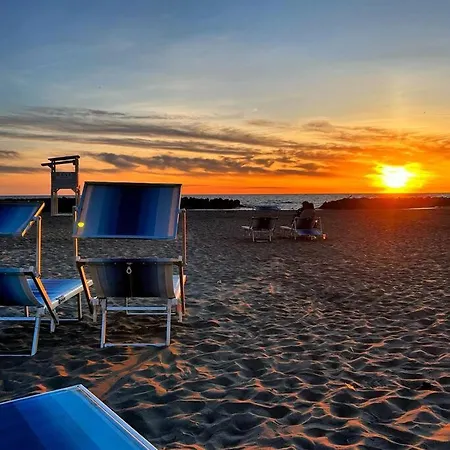 Апартаменты Bed&beach *
